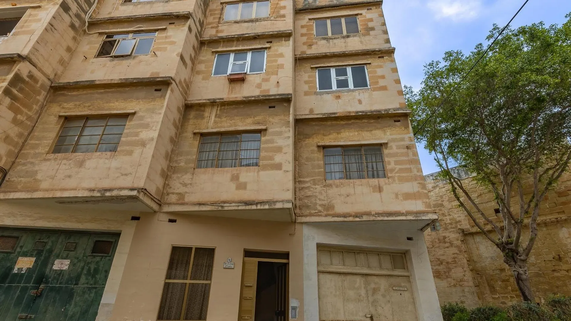 Magnificent Sea View Penthouse Cospicua - Happy Rentals Apartment