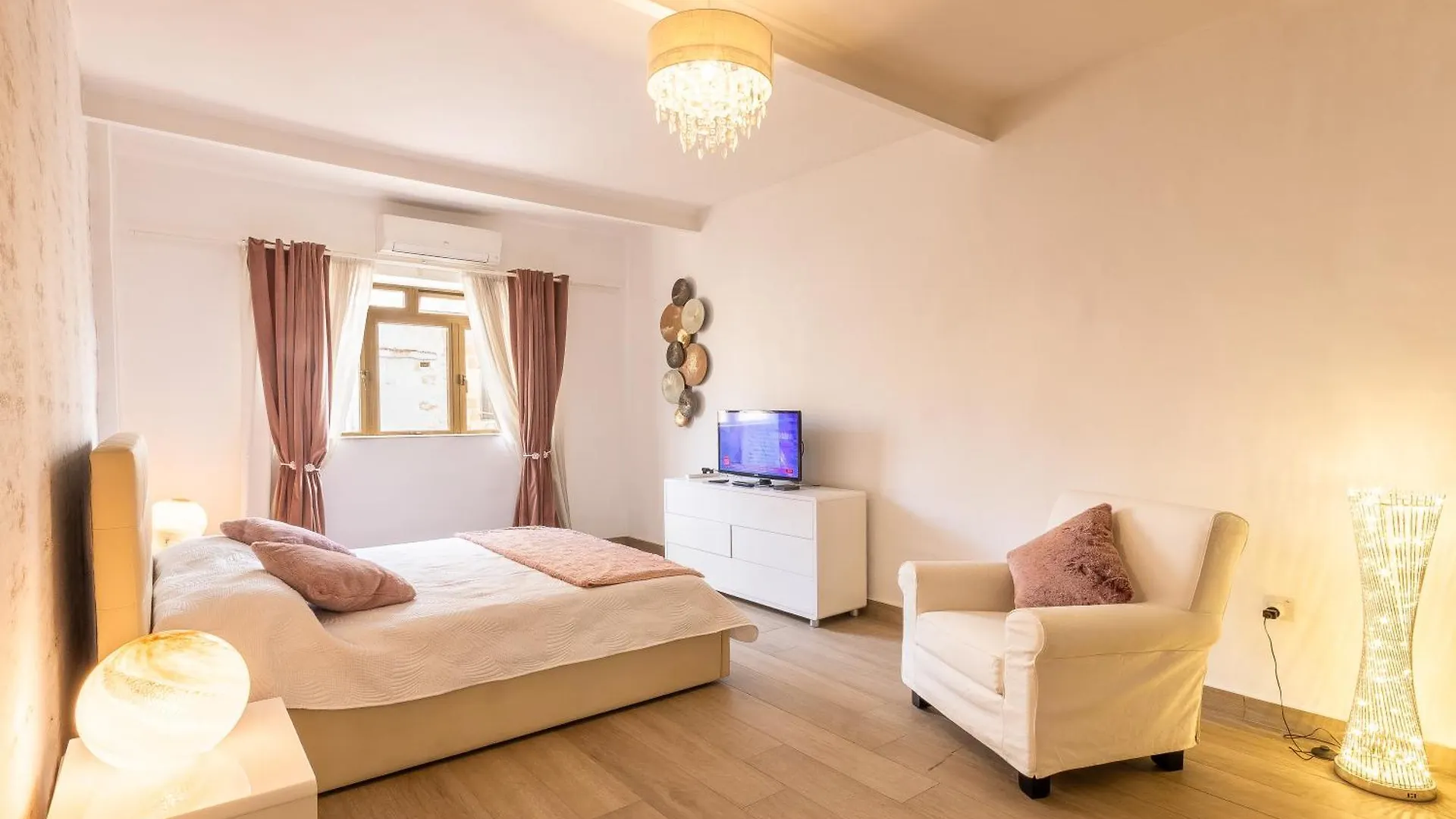 Magnificent Sea View Penthouse Cospicua - Happy Rentals