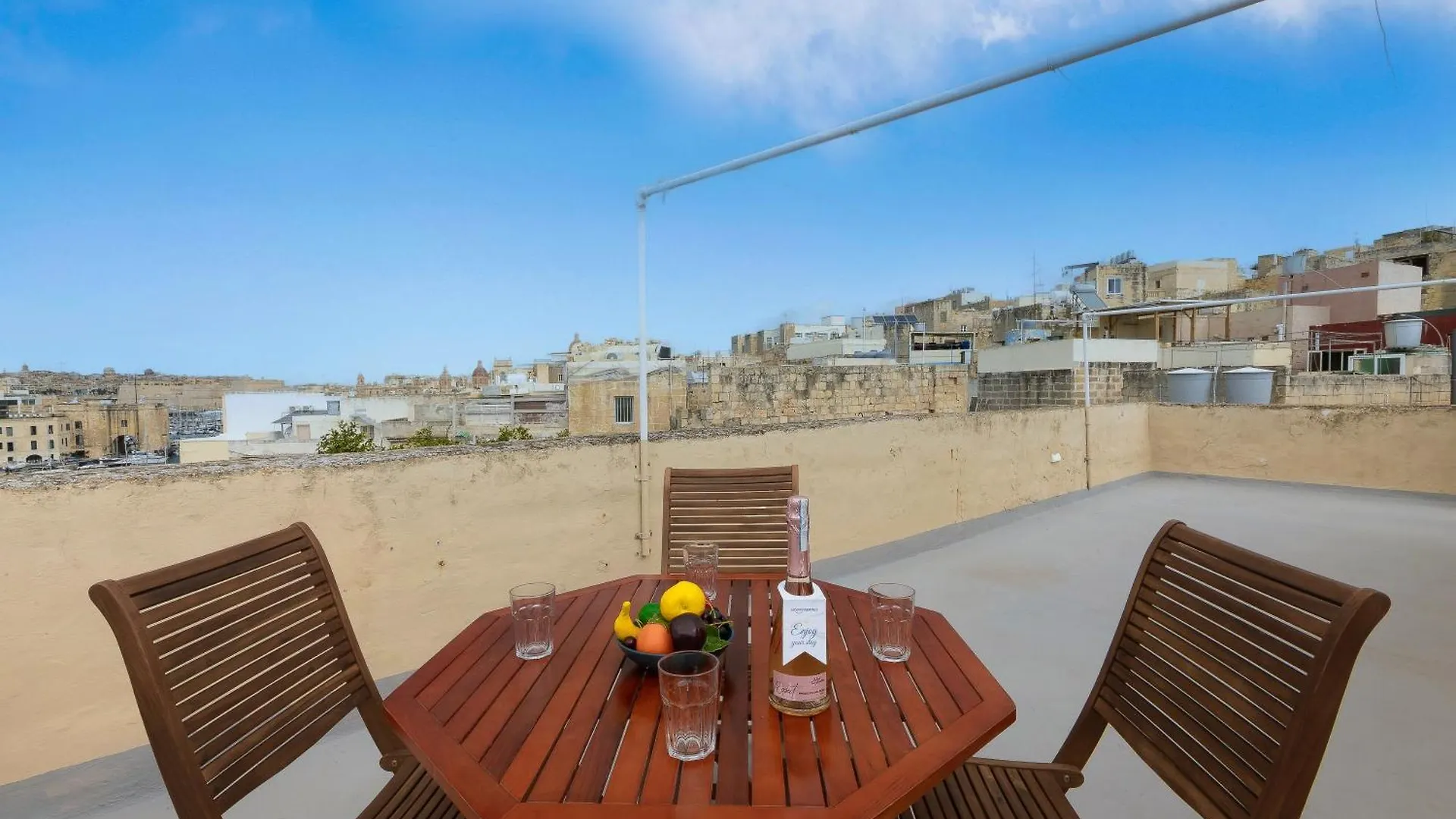 Magnificent Sea View Penthouse Cospicua - Happy Rentals 0*,  Malta