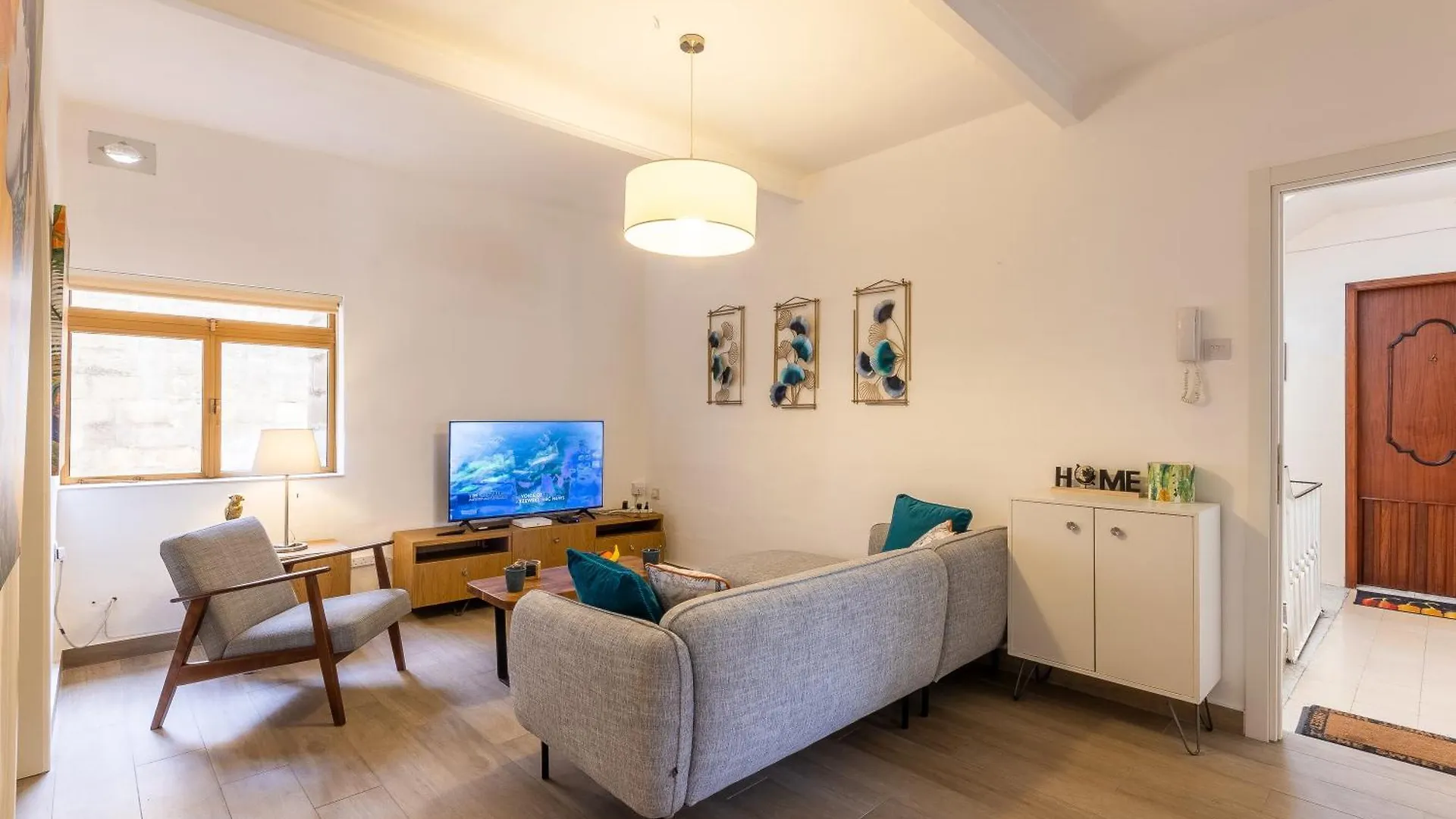 Magnificent Sea View Penthouse Cospicua - Happy Rentals